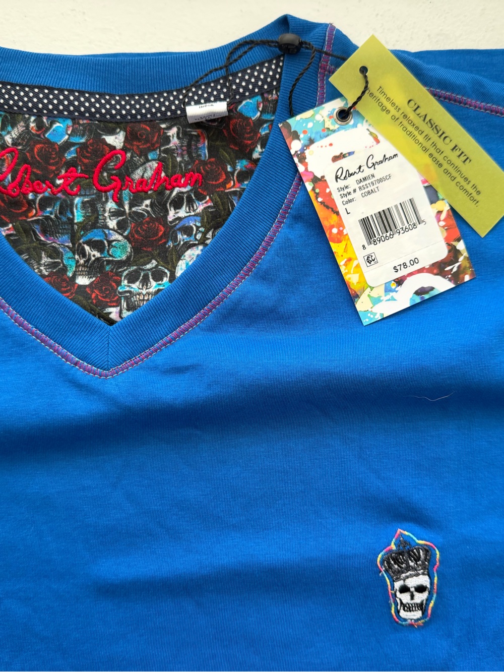 NWT Robert Graham Men’s Blue V-Neck T-Shirt – Classic Fit